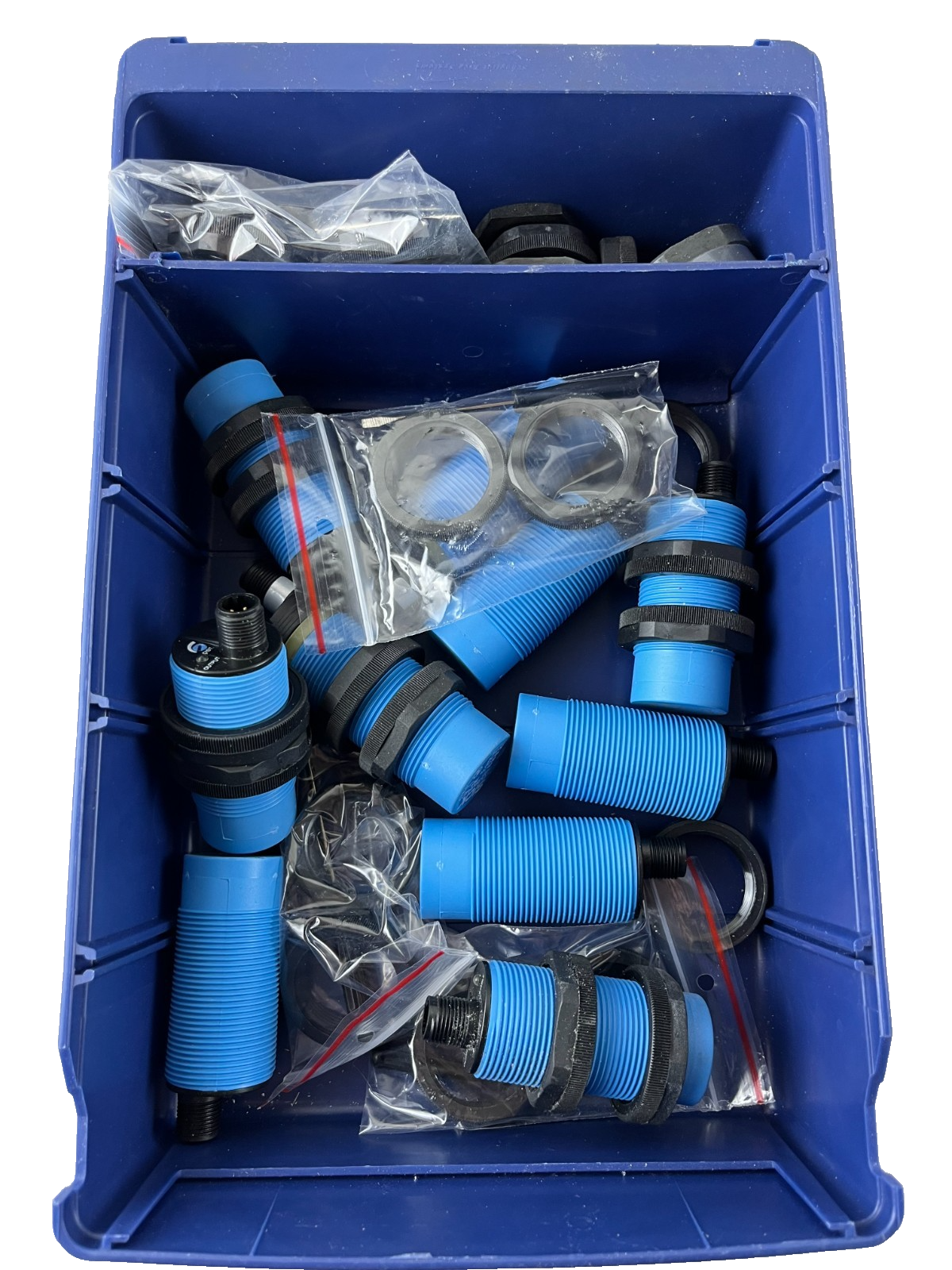 Sick UM30 Ultrasonic Sensor Lot 10pcs New M30 2m-8m Range Blue UM30-213 UM30-215