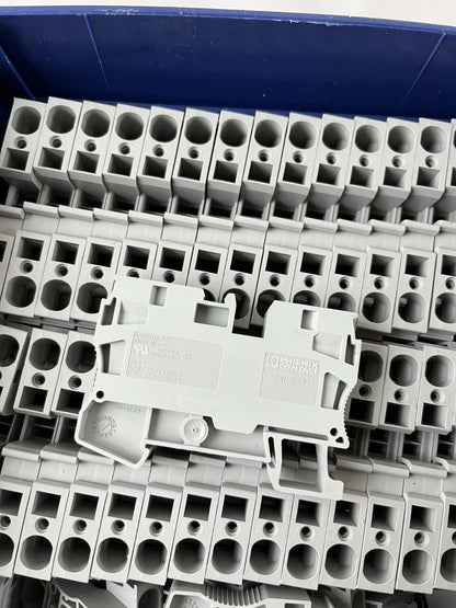 Phoenix Contact Terminal Blocks ST10 DIN Rail Feed Through Lot Used Good Units