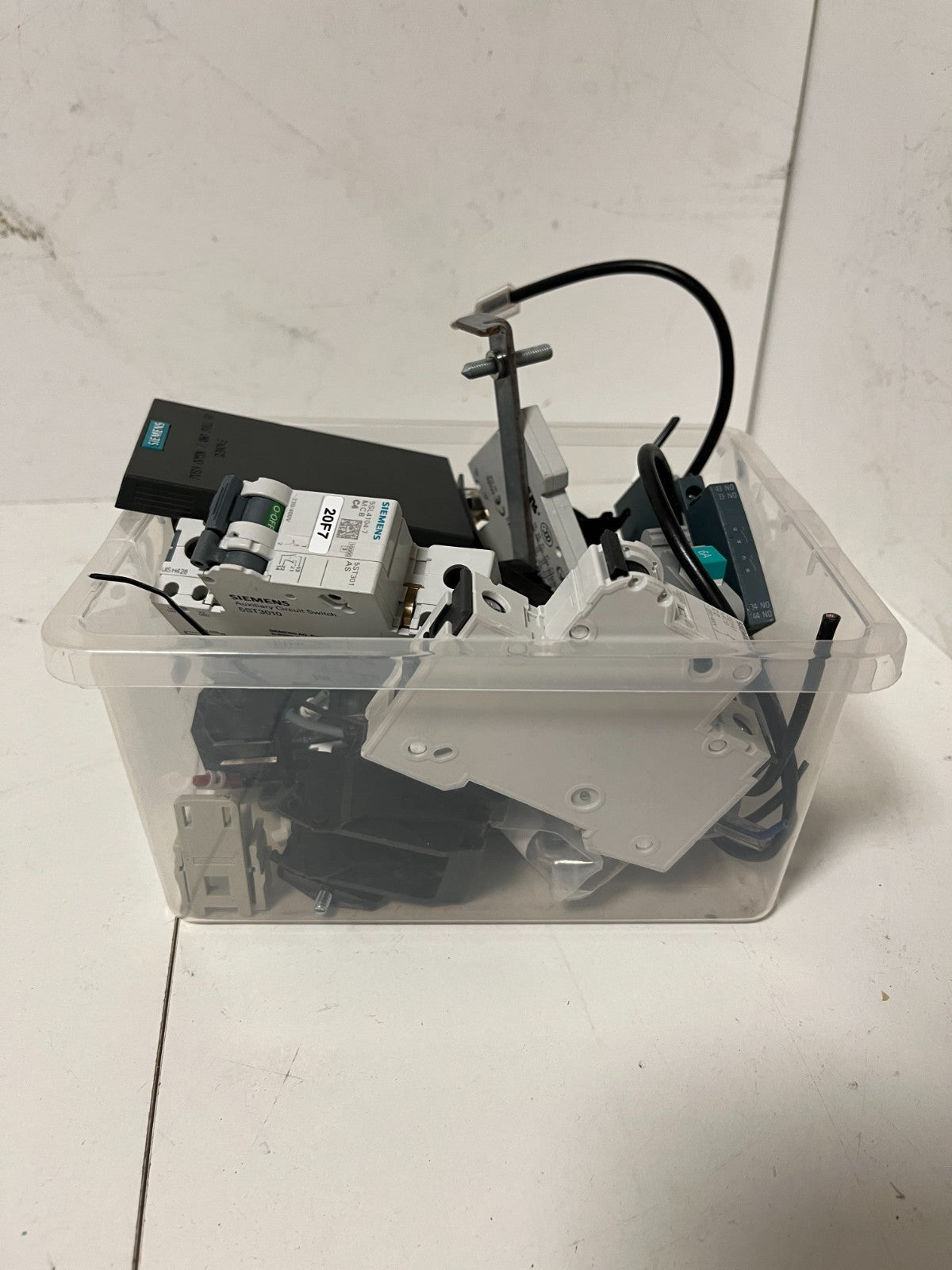 Siemens Industrial Control Components Lot MCCB Breakers Contactors Used Spares