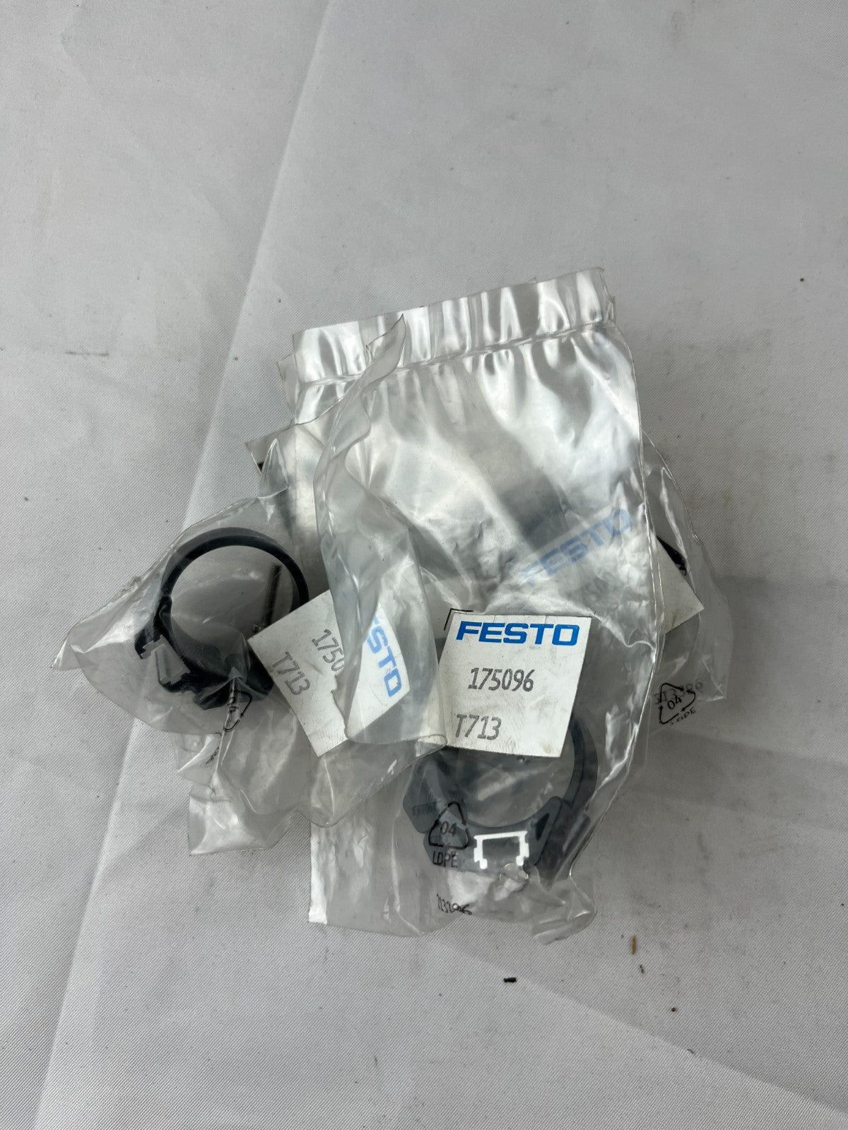 Lot 4× Festo SMBR‑8‑25 Sensor Mounting Kit 175096 For SMT/SME‑8 T‑Slot Proximity