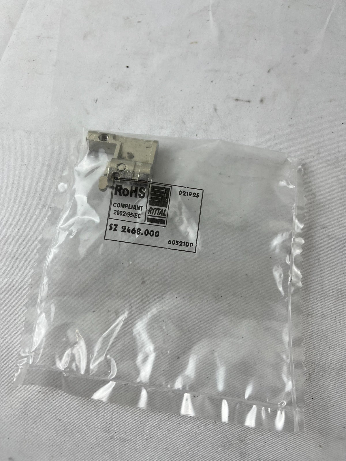 Rittal SZ 2468.000 Profile Half Cylinder Push Button Insert Lock for Handle NEW