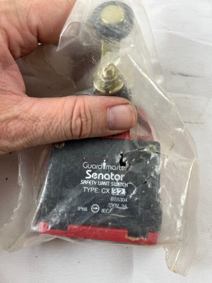 Guardmaster Senator CXB2 Safety Limit Switch Roller Lever IP66 New NOS Spare