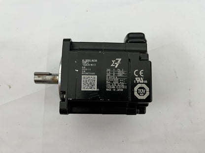 Yaskawa SGM7J-02A7A-M111 AC Servo Motor 200V 0.2kW 0.637Nm Sigma-7 Tested Used