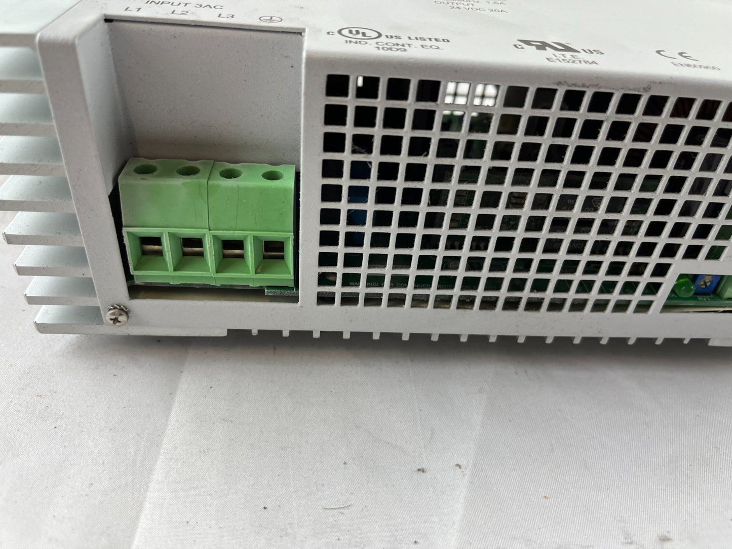 New Omron S8PE-F48024CD Power Supply 400–480V 3‑Phase 24V DC 20A 480W DIN Rail