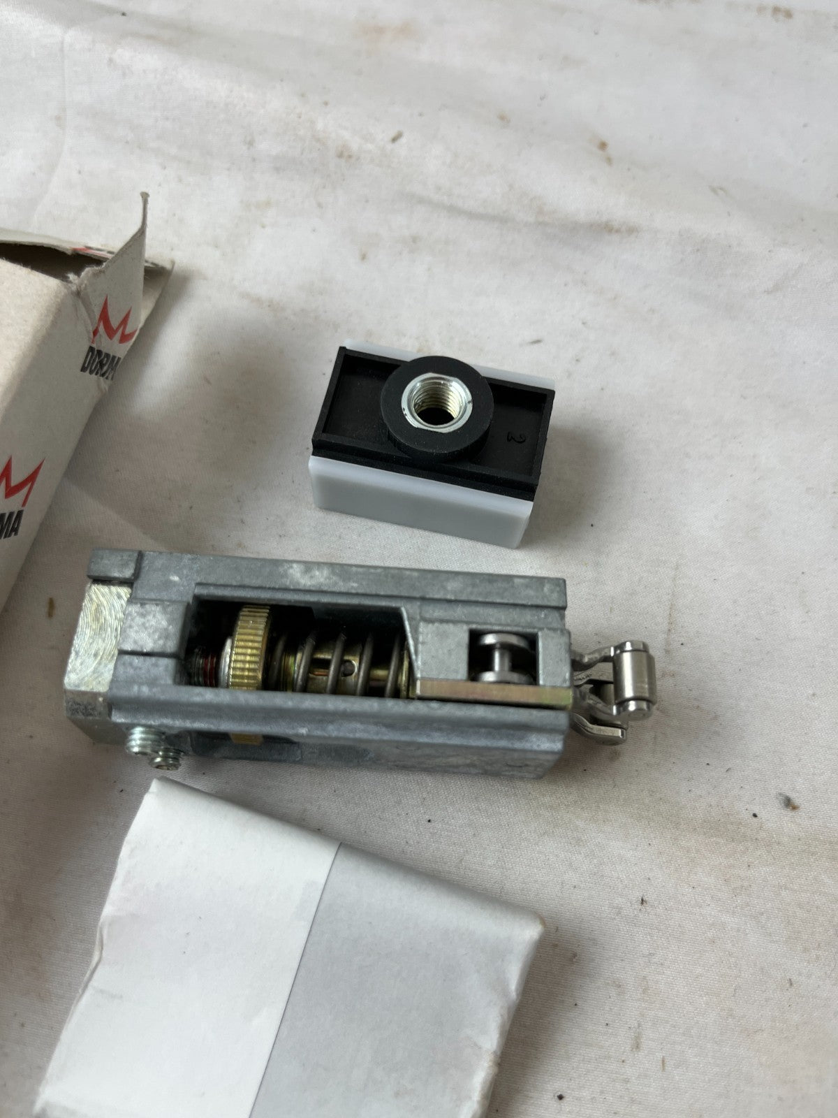 Dorma G93 SR-S/RF Door Closer Slide Rail Spare Part New in Box Spare