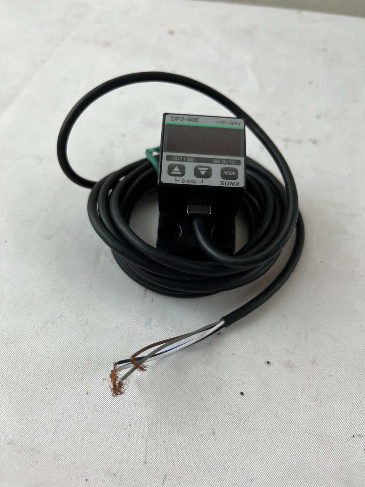 Panasonic SUNX DP2-40E Digital Vacuum Pressure Switch -101.3kPa Flat 24VDC Japan