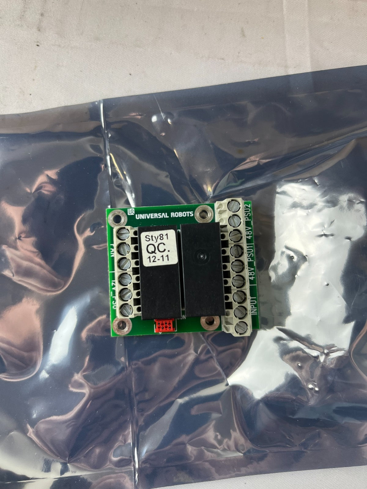 Universal Robots 172080 Current Distributor PCB Spare Part New in Box Made in DK