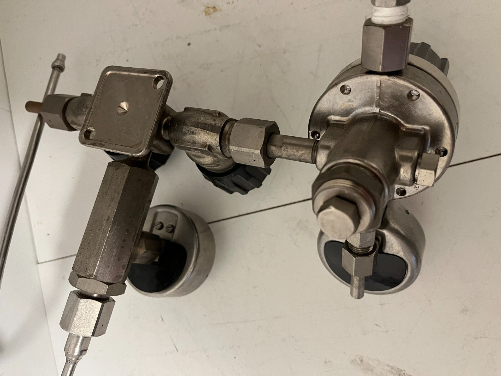 Messer Griesheim Oxygen Regulator Dual-Stage 315bar/10bar WIKA Gauge Used