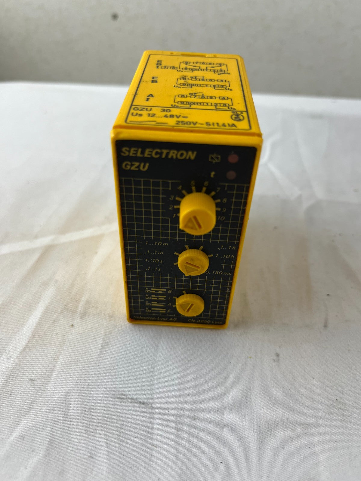 Selectron GZU 30 Timer NEW 12-48V 50ms-10h Multifunction Delay Relay Switzerland