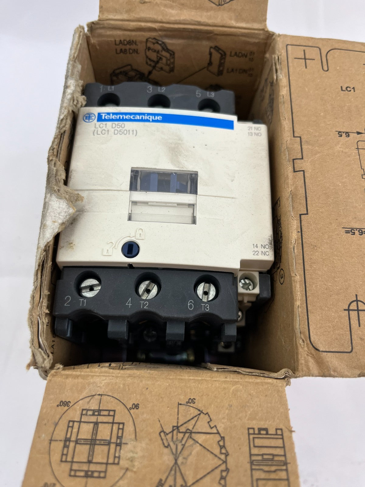 Telemecanique LC1D50P7 Contactor Square D 50A 3-Pole 230V AC New Open Box