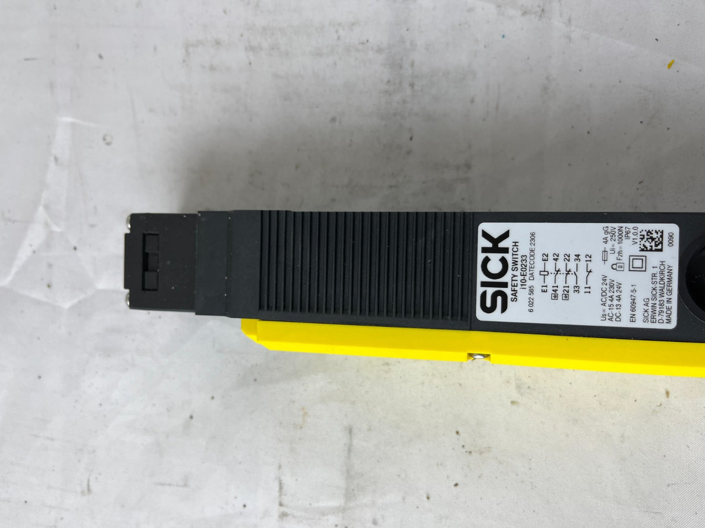 SICK i10-E0253 i10 Lock Safety Switch Guard Locking 1000N New NOS Germany