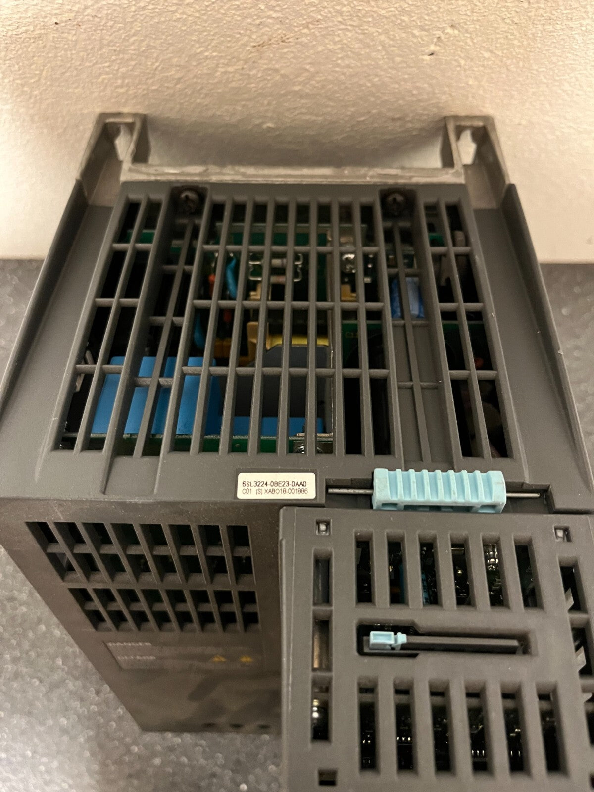 Siemens Sinamics Power Module 240 6SL3224-0BE23-0AA0 3kW VFD 380-480V Variable