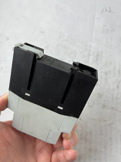 Eaton ETR4-69-A Timer Relay 24-240VAC/DC 0.05s-100h Multi Function Used Spare