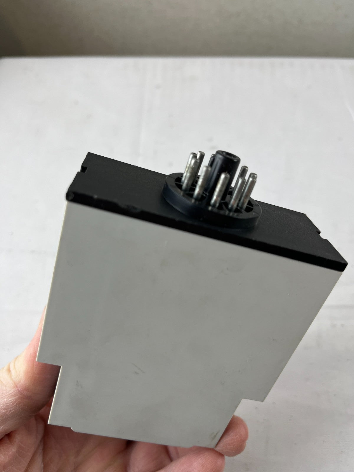 Carlo Gavazzi PMB01DM24 Multifunction Timer Relay 24–240VAC/DC DPDT Plug‑In Used