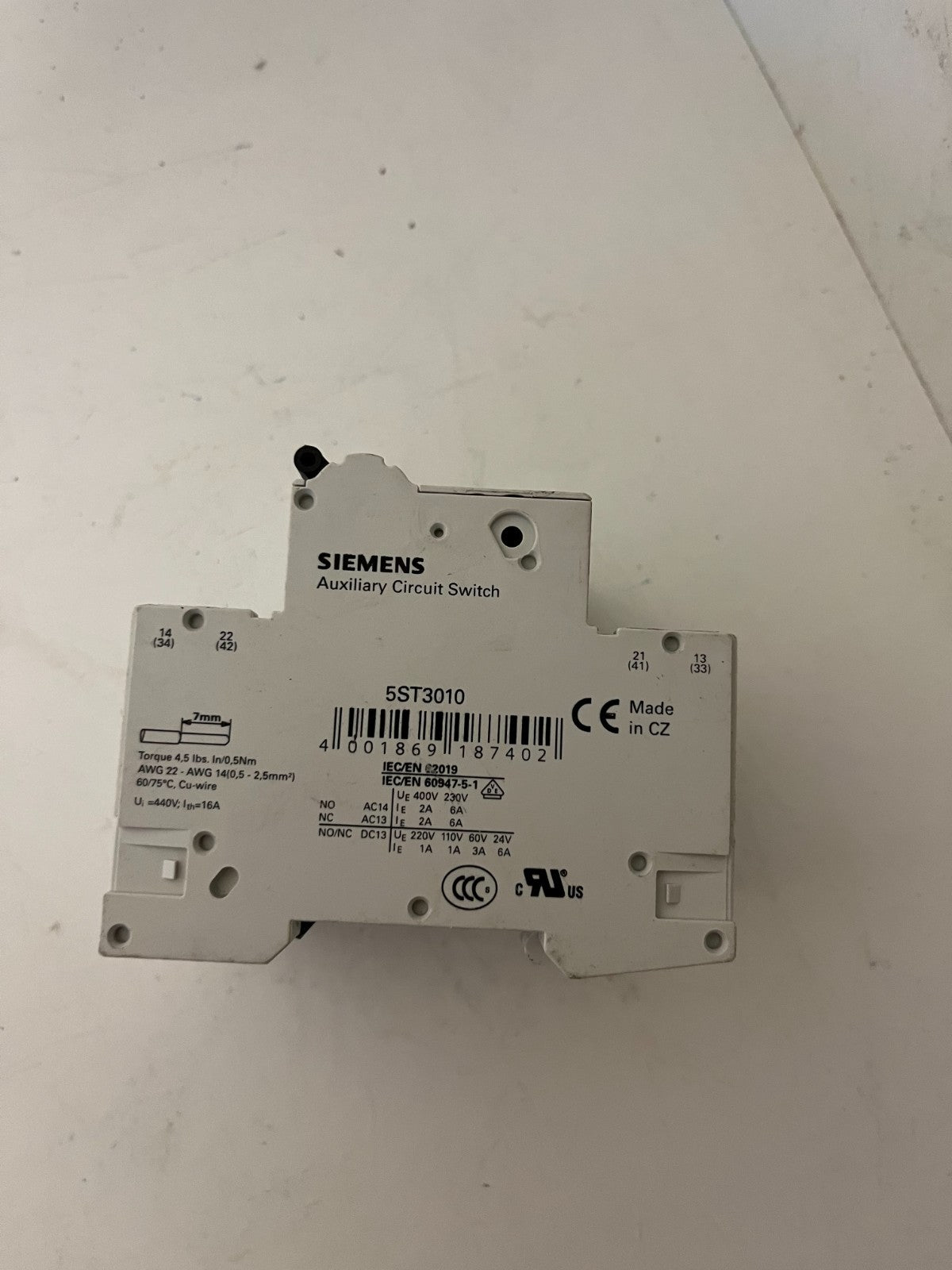 Siemens 5SL4325-7 C25 3-Pole MCB 25A 400V w/ 5ST3010 Aux Switch Used Spare Unit