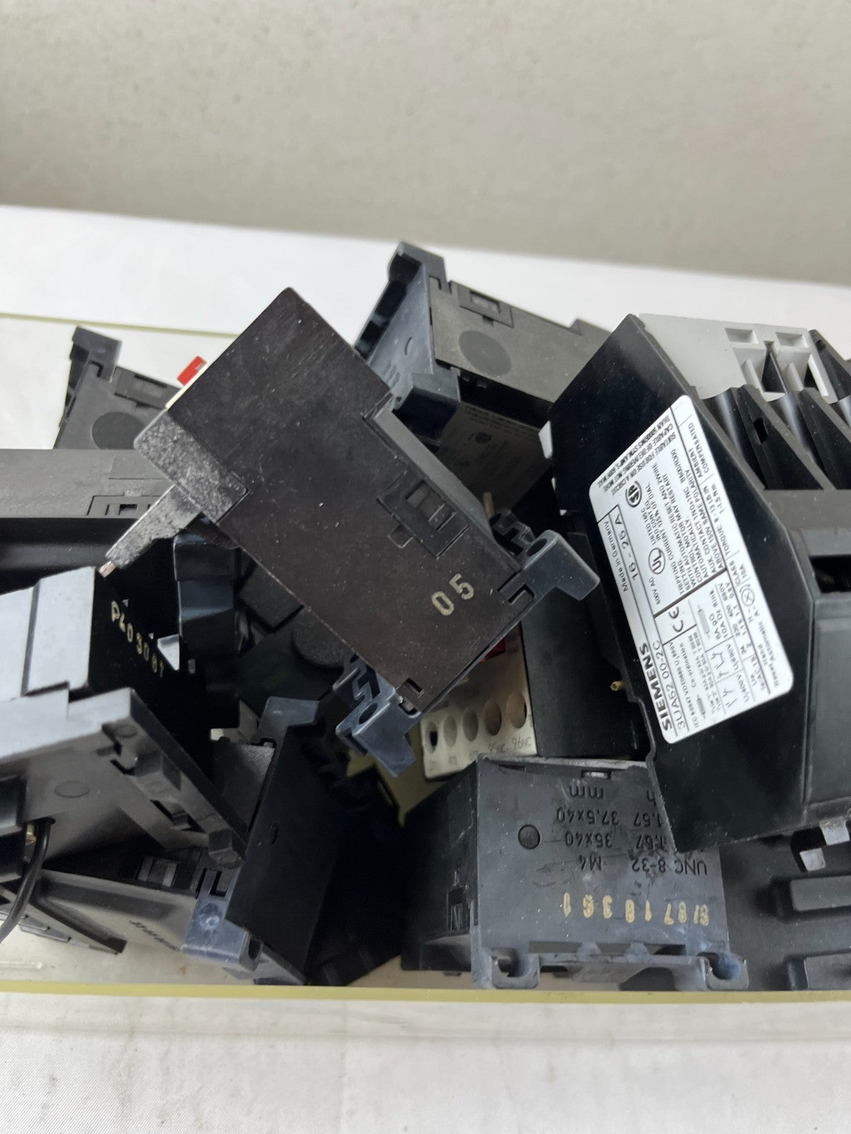 Siemens 3UA Series Thermal Overload Relay Mixed Lot, 16–25 A, Used Bundle Spares