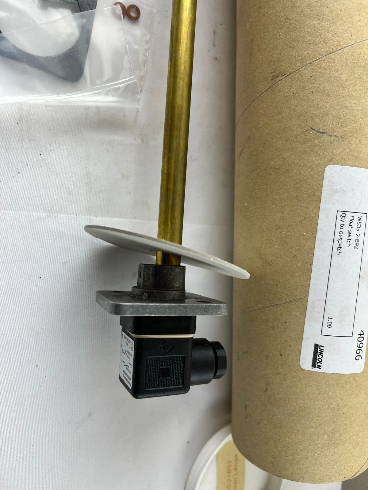 SKF Lincoln WS35-2-B92 Float Level Switch 230V 0.8A 60VA Oil Reservoir NEW