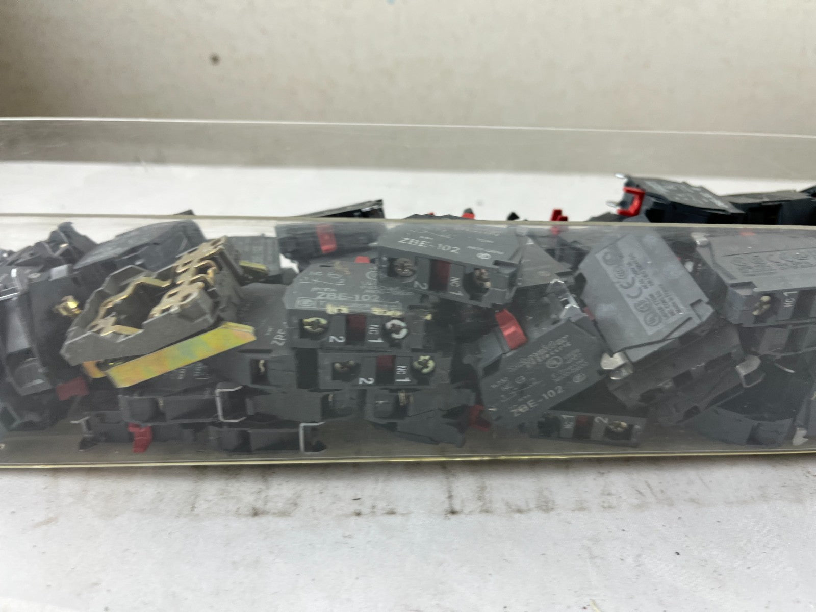 Schneider Electric ZBE102 Harmony XB4/XB5 Contact Blocks 1NC Screw Clamp Bundle