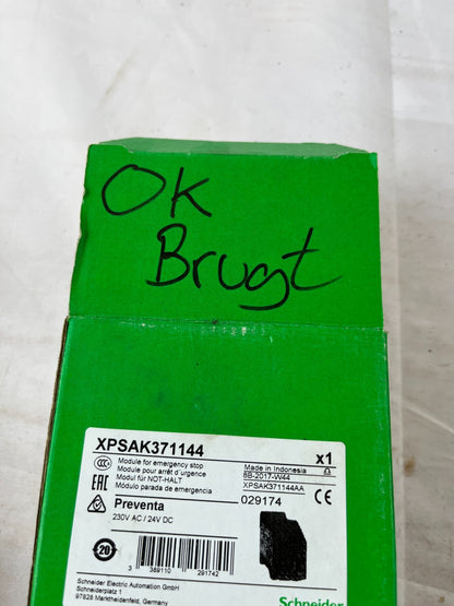 Schneider Electric XPSAK371144 Preventa Safety Relay Module XPS-AK 230VAC 24VDC