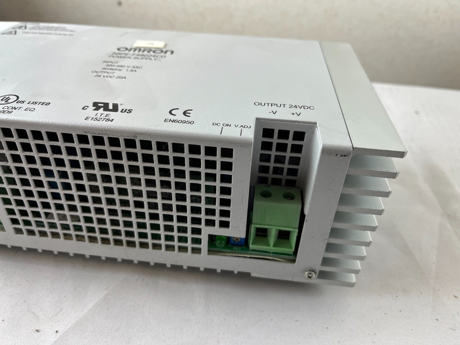 New Omron S8PE-F48024CD Power Supply 400–480V 3‑Phase 24V DC 20A 480W DIN Rail