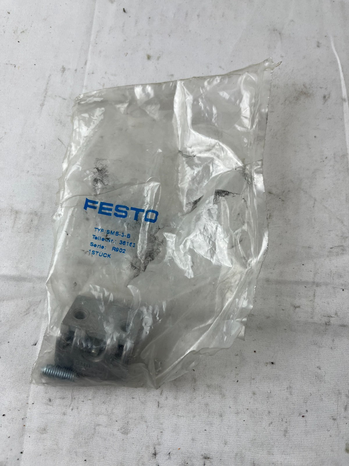 Festo SMB-3-B 36163 Mounting Kit for Proximity Sensors Size 3 New Unused Spare