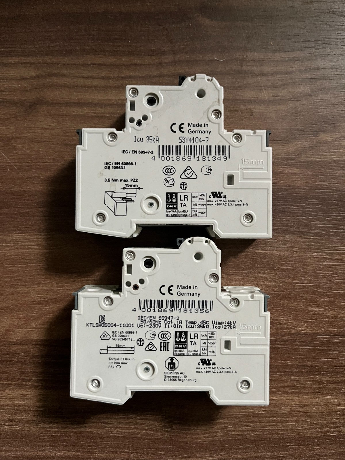 2x Siemens MCB Circuit Breaker & Auxiliary Switches 5SY4104-7 5SY4106-7 5ST301
