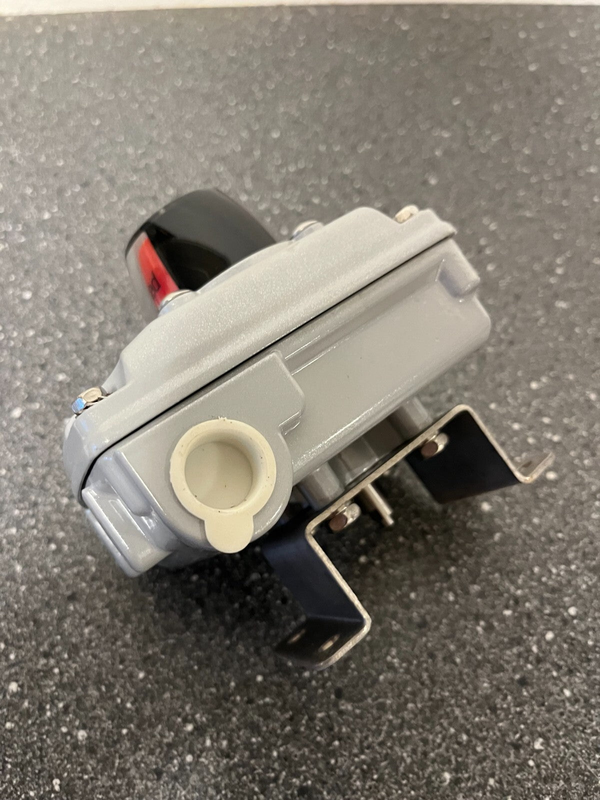 Festo SRBC-C4 Sensor Box with Position Indicator SRBC-CA3-YR90-MW-22A-1W-C2P20