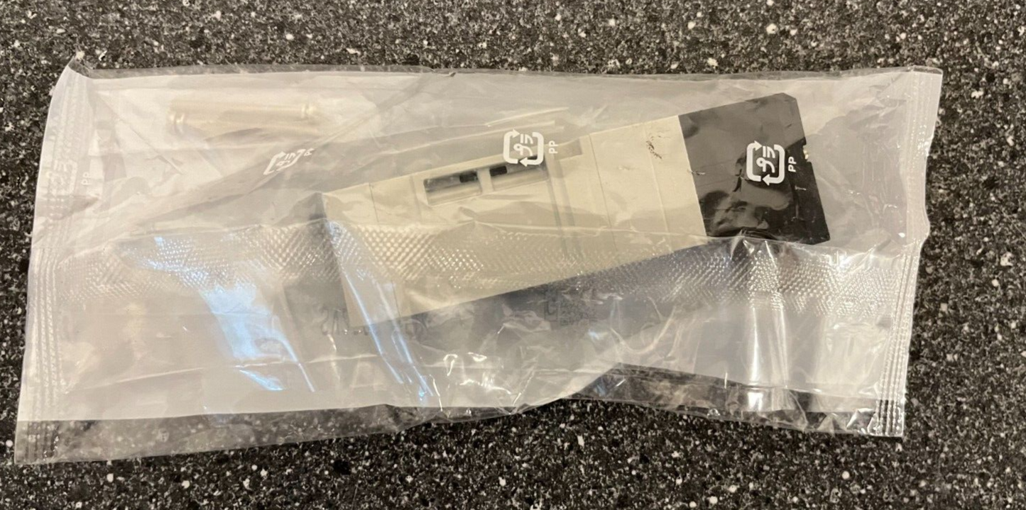SMC SV2200-5FU Solenoid Valve New in Original Packaging, Pneumatic Automation