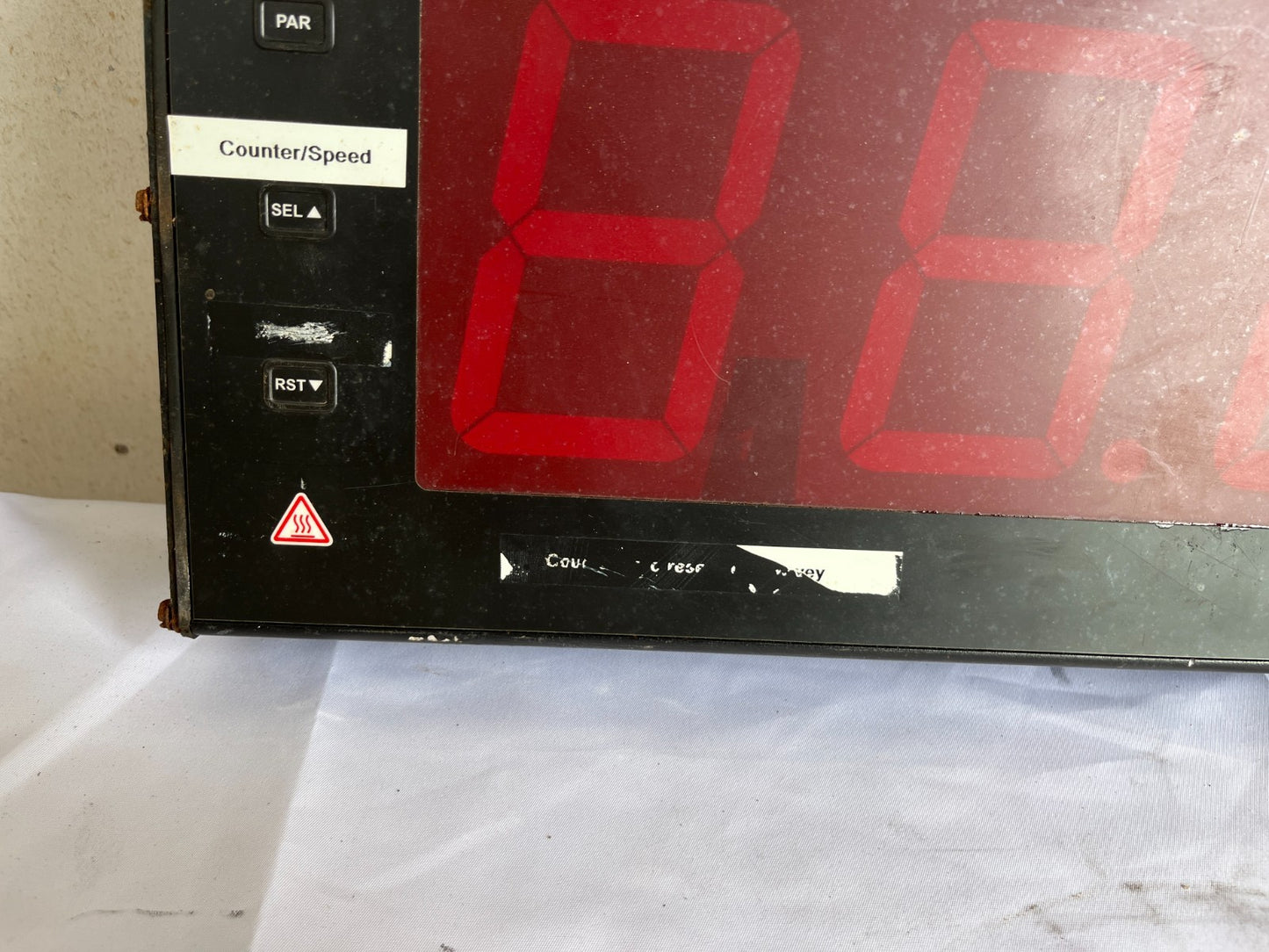 Red Lion Ld4 Series Large Led Display Counter Ld4B6P Used Working Spare Unit