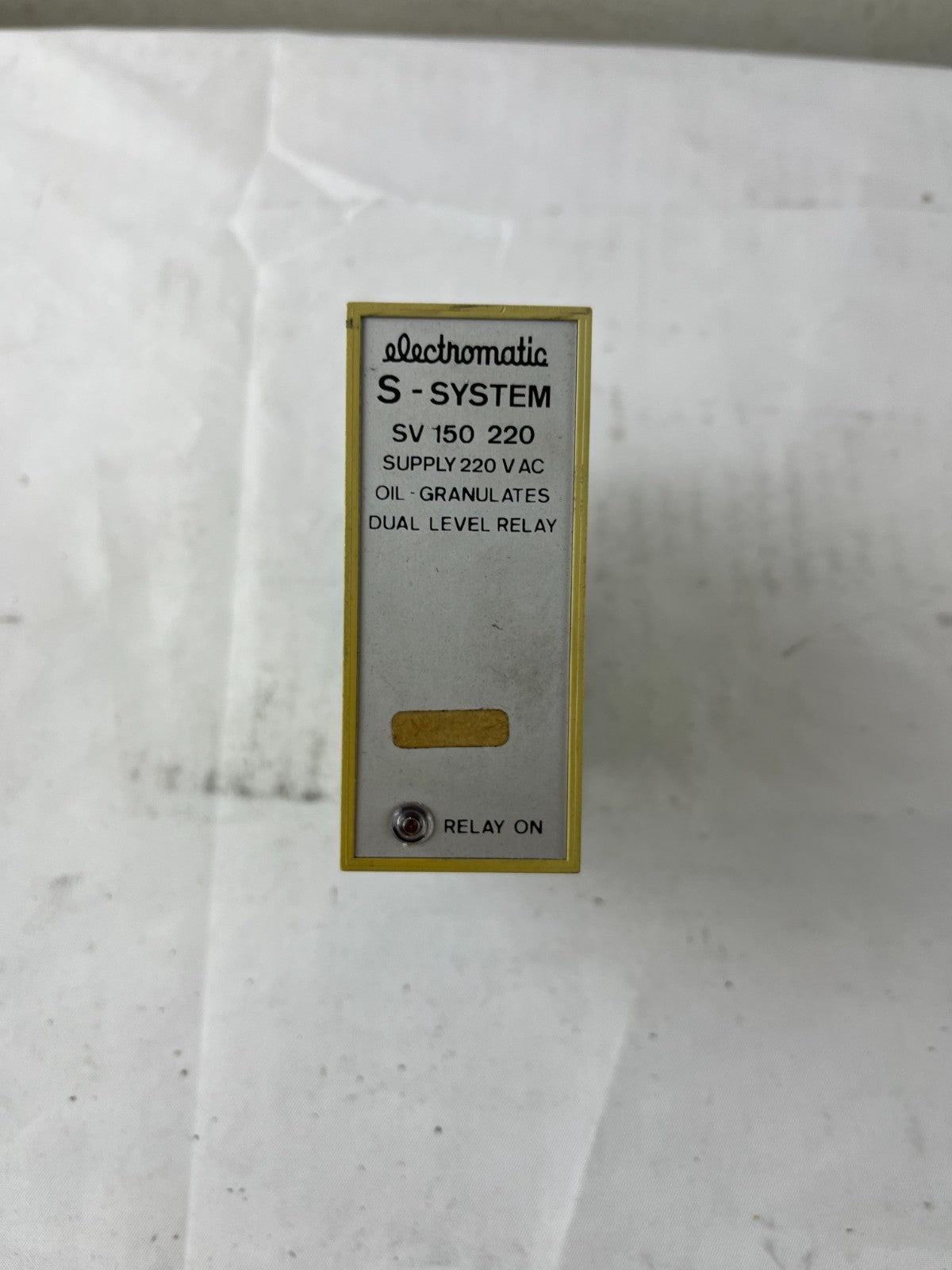 Electromatic SV150 220 Dual Level Relay 220VAC Oil Granulates Capacitive VR