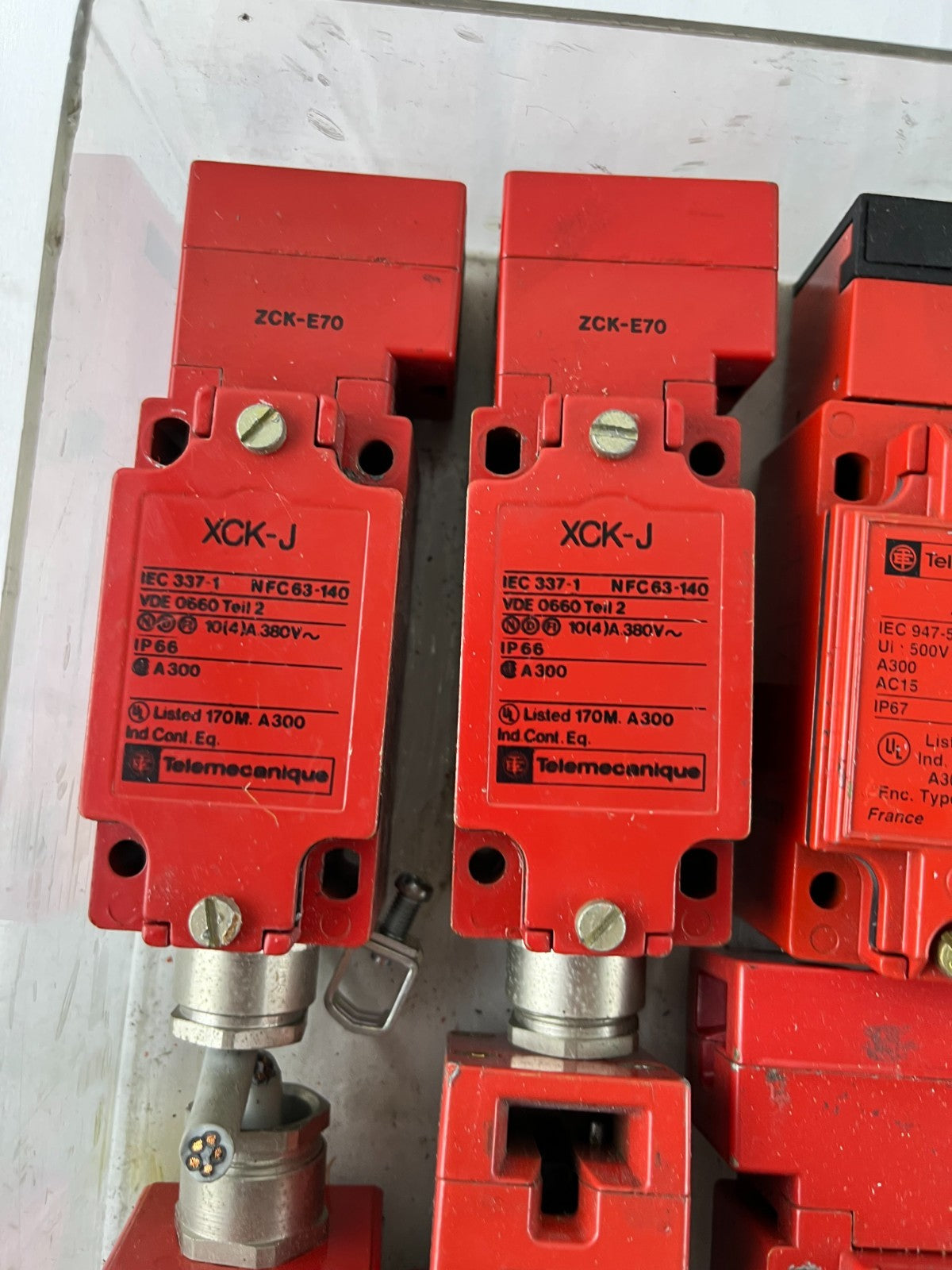 LOT 8x Telemecanique Safety Limit Switches XCK-J XCS ZCK-E70 USED WORKING France