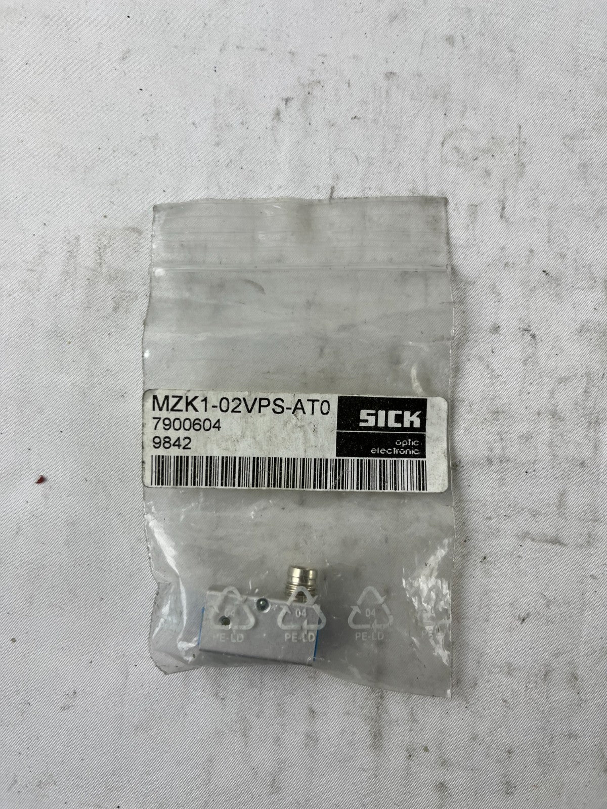 SICK MZK1-02VPS-AT0 Magnetic Cylinder Sensor 10-30VDC New Unit