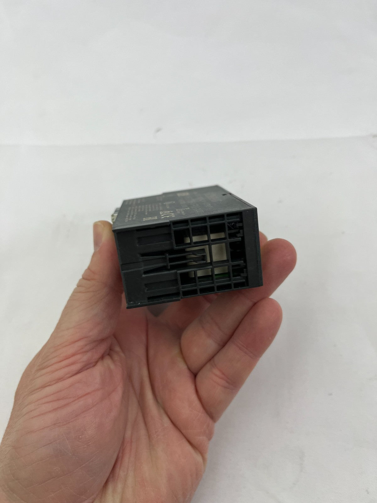 Siemens SIMATIC 6ES7138-4FR00-0AA0 ET 200S Relay Output Module 24VDC/AC 230V 5A