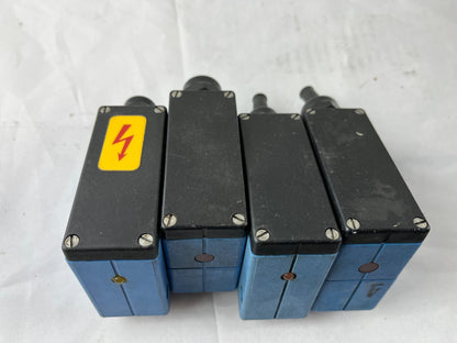 Sick WL33 WL36 Retroreflective Sensor Lot 4pcs Used AC/DC Block Red Window