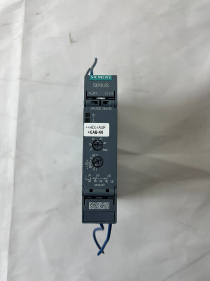 Siemens SIRIUS 3RP2525-2BW30 Time Relay On Delay 12-240V AC/DC Used Spare