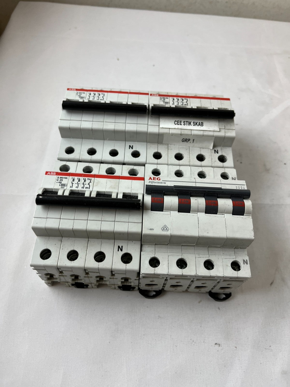 ABB S203-NA C13 C16 C25 + AEG C25 4-Pole Circuit Breaker Lot 4pcs Used Spares