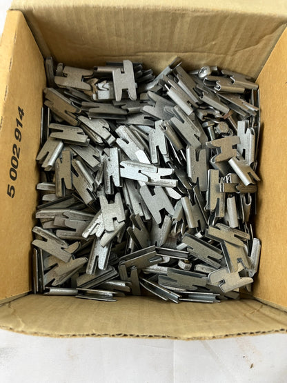 Lot Of Steel Mounting Clips Brackets Hardware Fasteners Approx. 1.5kg New Spares