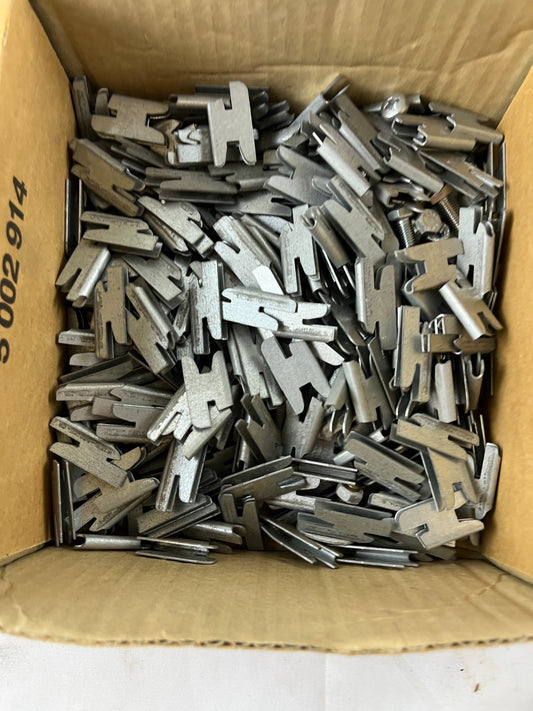 Lot Of Steel Mounting Clips Brackets Hardware Fasteners Approx. 1.5kg New Spares