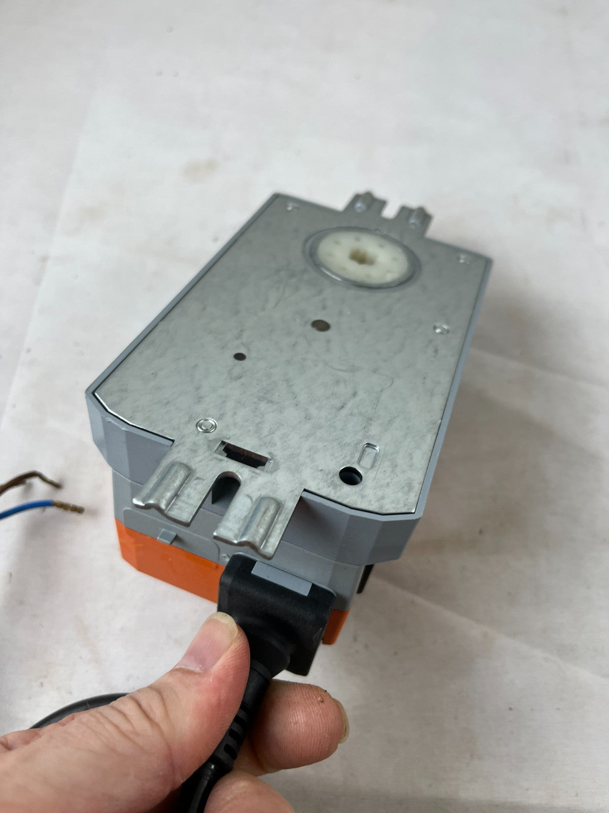 Belimo NM230A-F Rotary Damper Actuator 10Nm AC 100–240V Open/Close 3-Point New