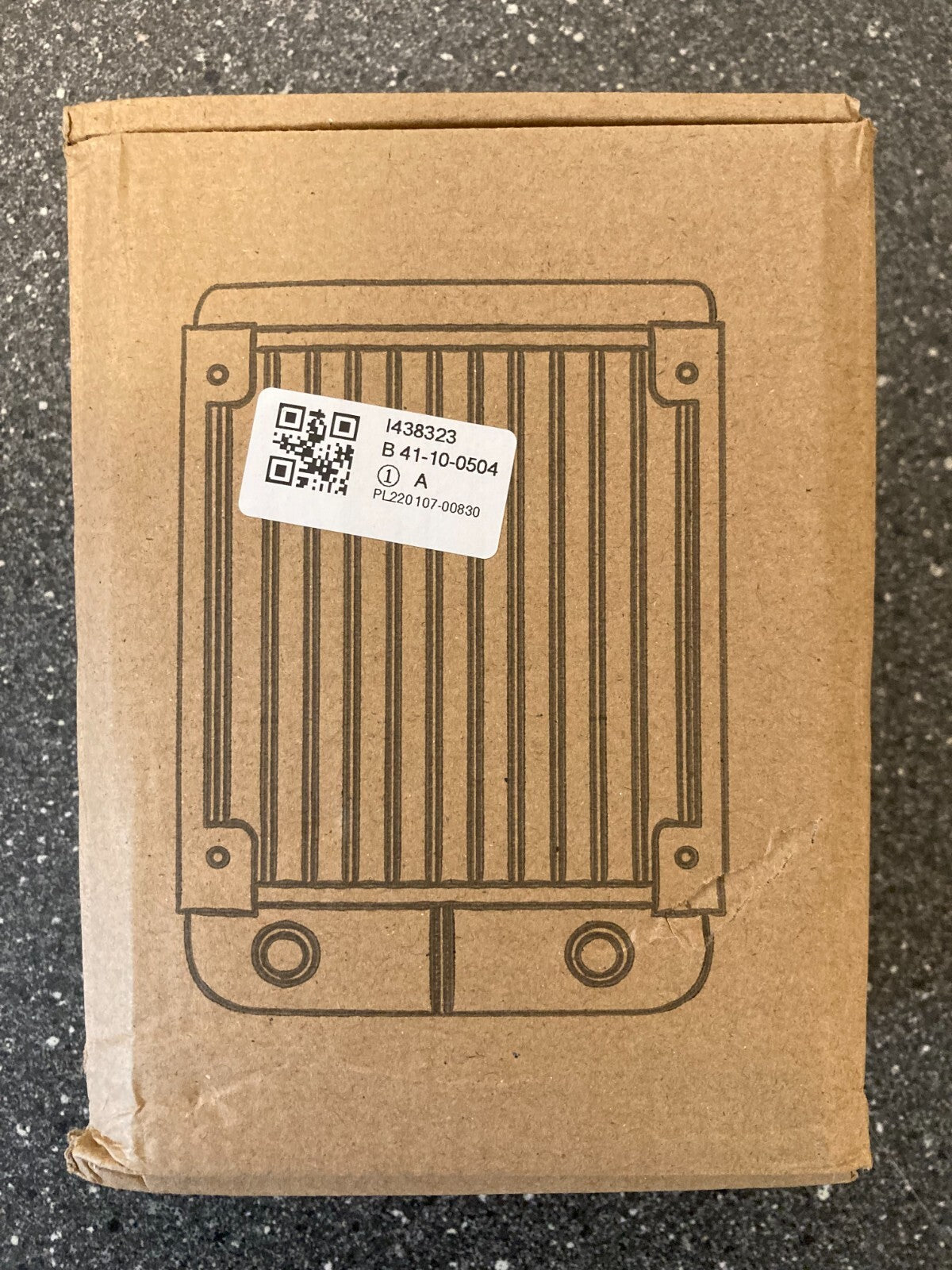 New External Radiator Cooling Fan with Protective Grill - Model I438323