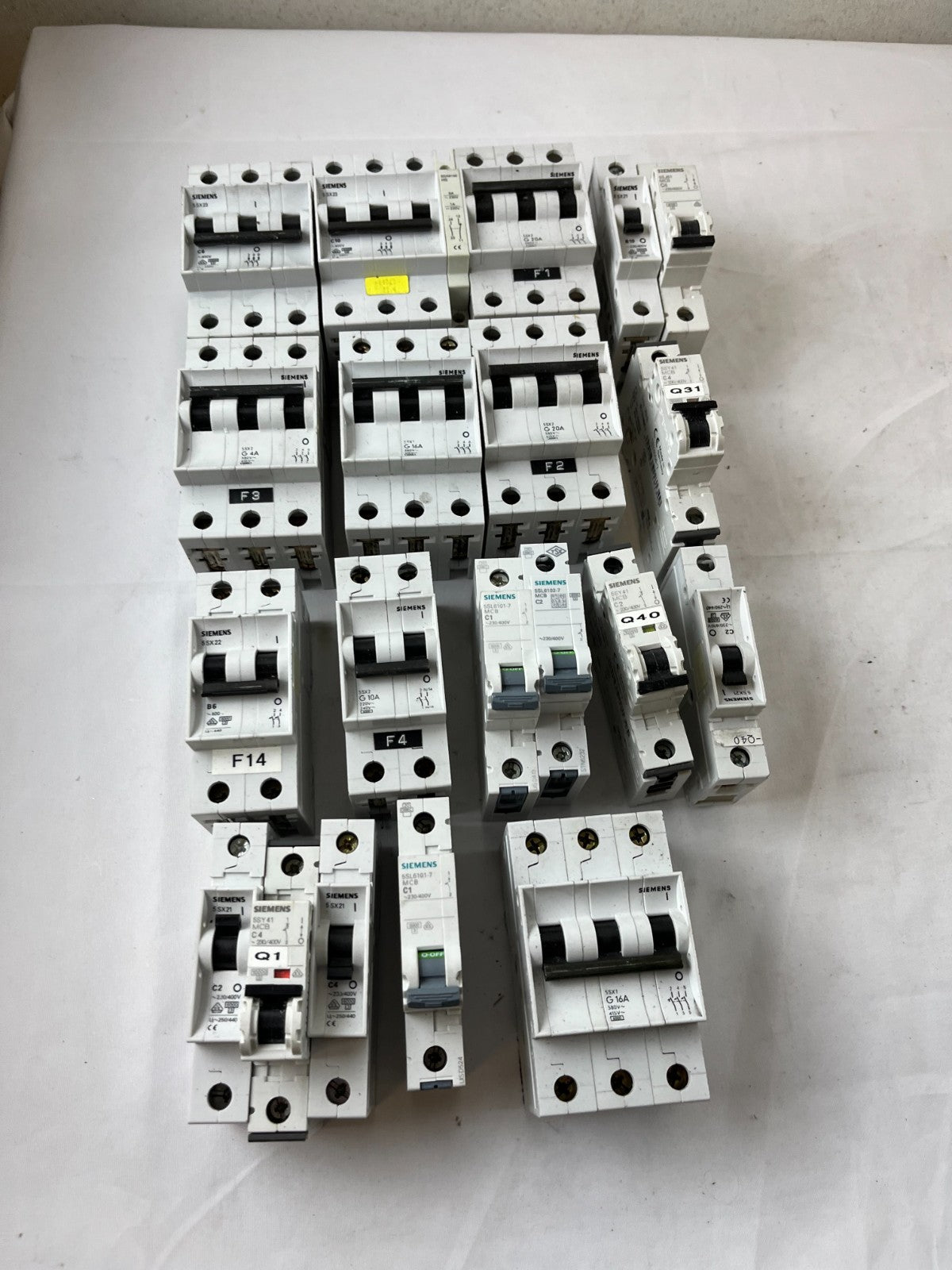 Siemens 5SX2 5SL61 MCB Breaker Lot C2 C4 C6 C10 C16 G20 Mixed Used Spares