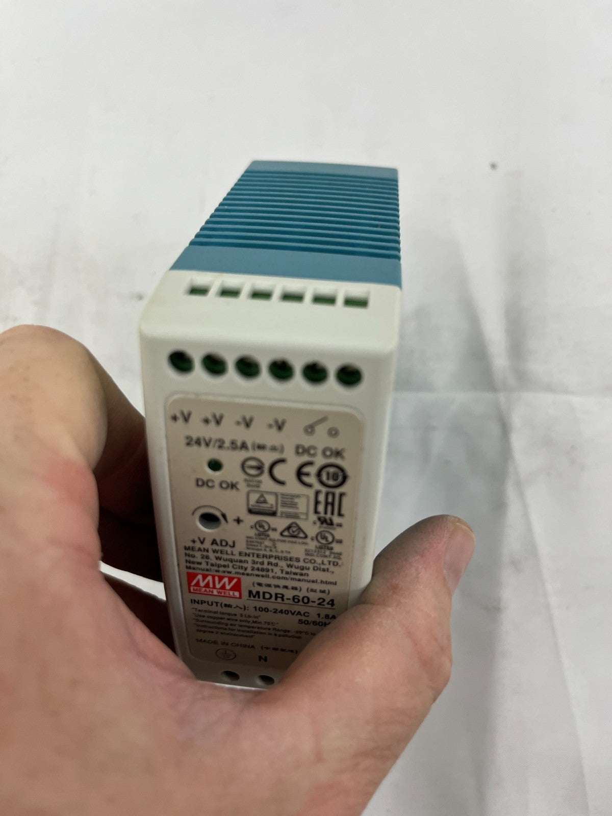 New Mean Well MDR-60-24 DIN Rail Power Supply 24V 2.5A 60W Sealed Box