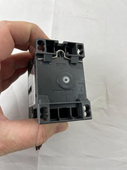 Siemens Sirius 3RT2016-2FB41 Contactor 24VDC 9A 4kW Used Working Spare Unit