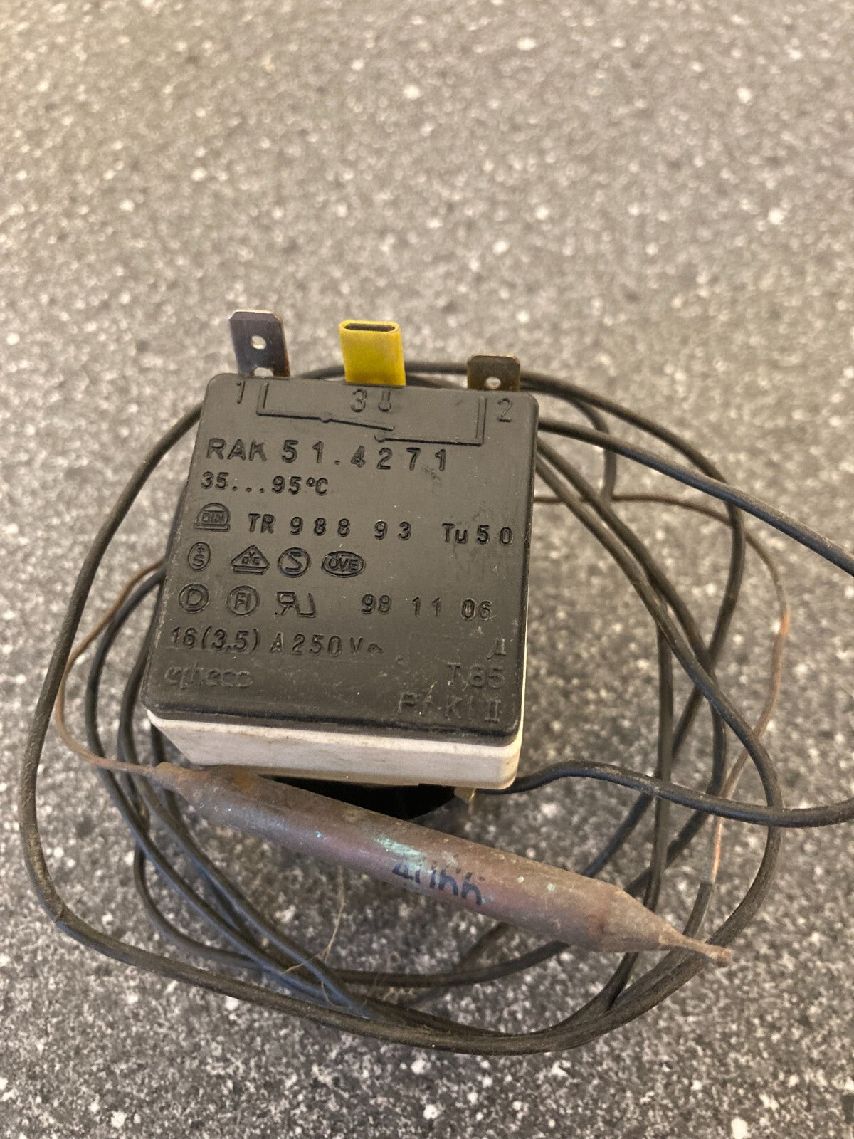 TR2 Bulb Aquastat Temperature Control Switch 30/90°C - HVAC/Boiler Spare Part