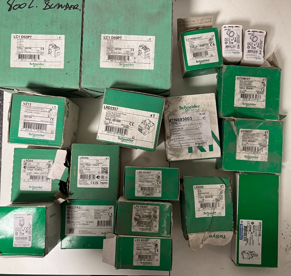 Schneider Electric Industrial Automation Lot – 19pcs LC1D50P7, LRD3357, LR2K0307