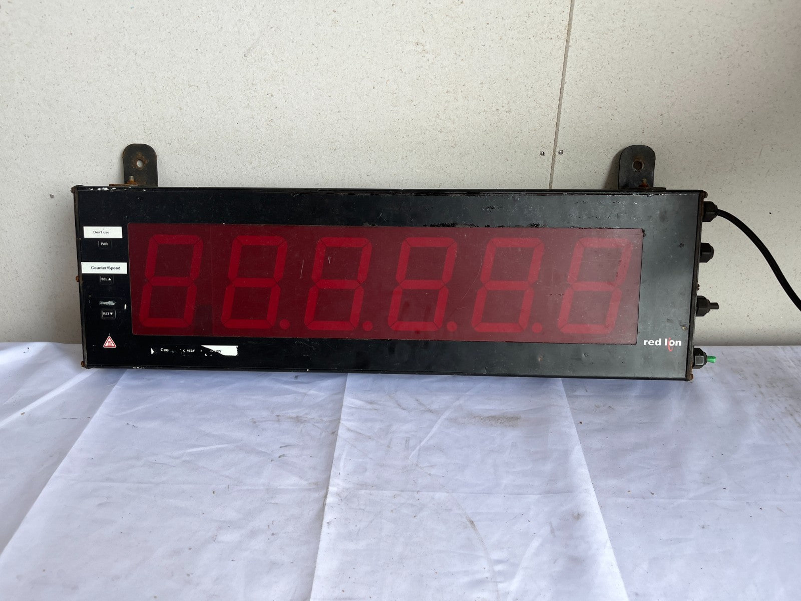 Red Lion Ld4 Series Large Led Display Counter Ld4B6P Used Working Spare Unit