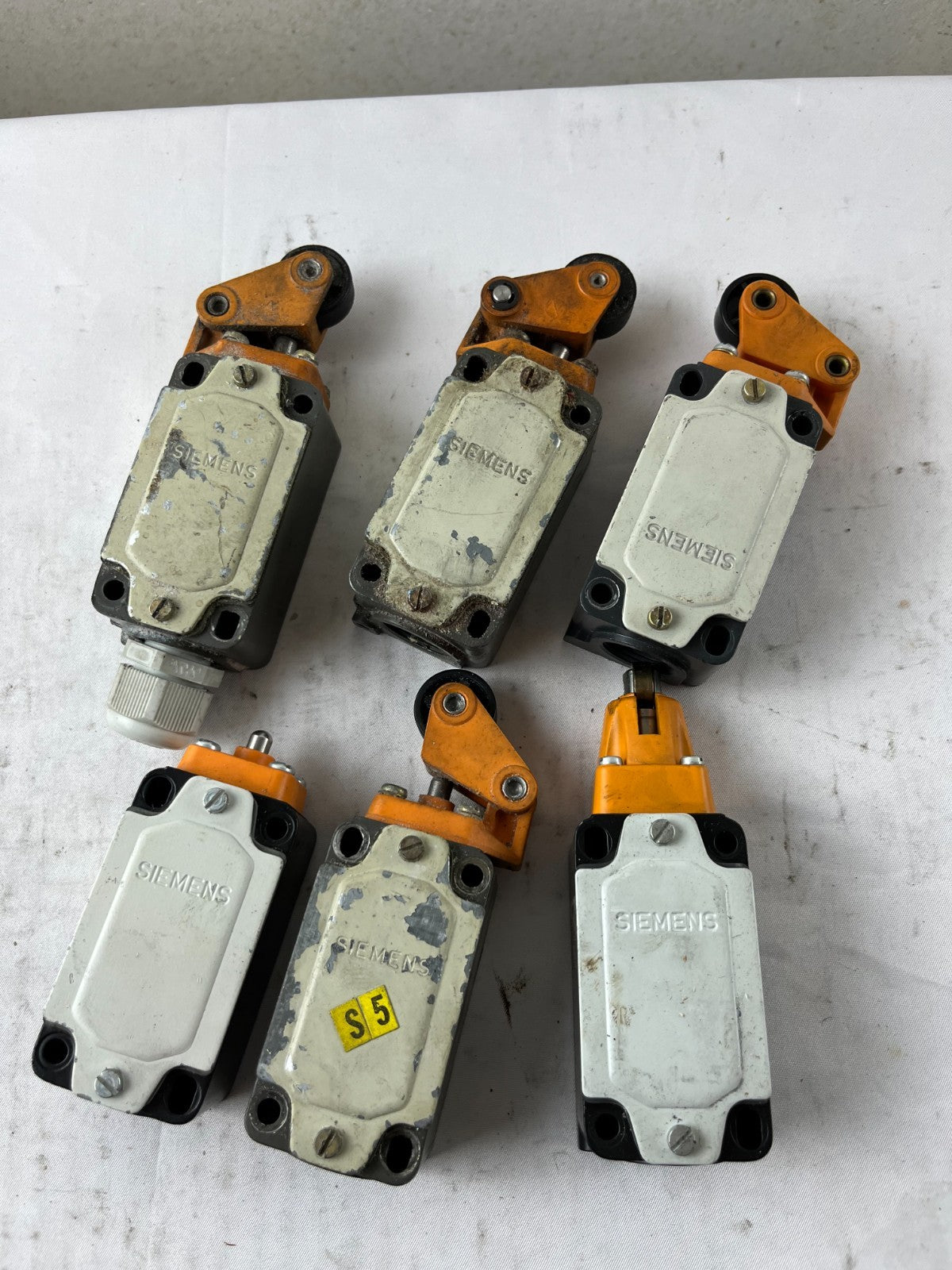 Siemens Limit Switch Lot 6pcs 3ZA2 312-1E 3SE3 120 Roller Lever IP67 Used Spares