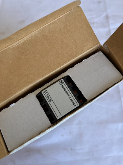 Benedikt & Jäger K3-32K00 230 Capacitor Contactor 25kVAr New Spare Unit