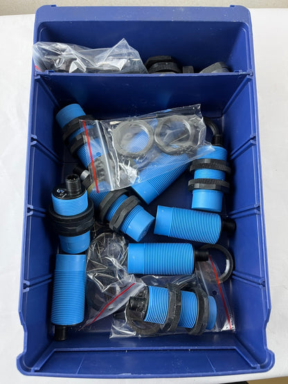 Sick UM30 Ultrasonic Sensor Lot 10pcs New M30 2m-8m Range Blue UM30-213 UM30-215