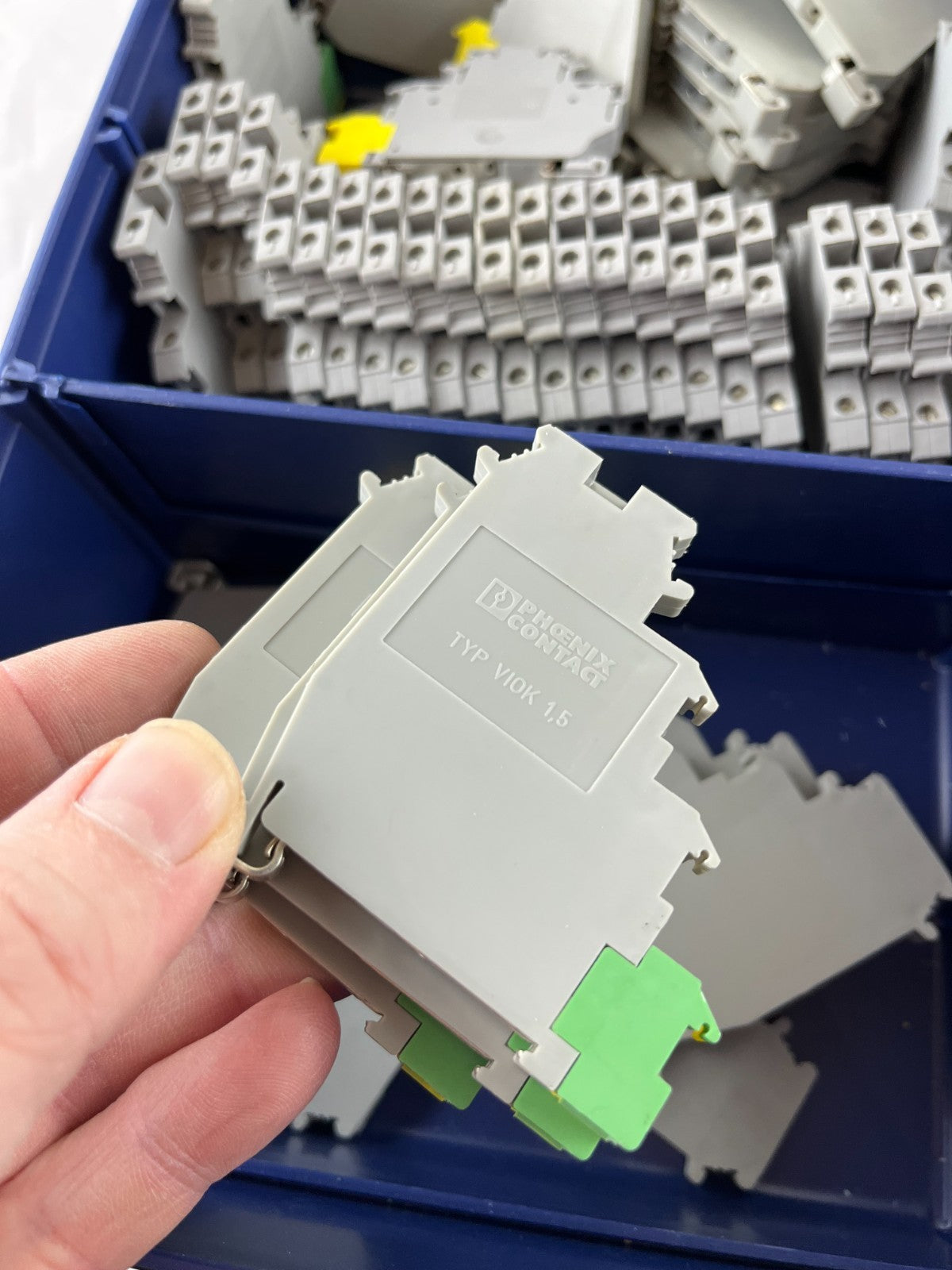 Phoenix Contact DIKD 1.5 Disconnect Terminal Block Lot 50pcs Used Grey DIN